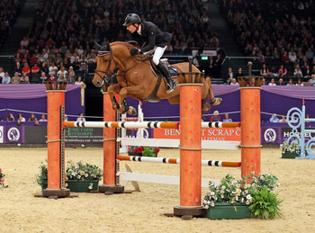 Jude Burgess Triumphs in Horse and Hound Senior Foxhunter Championship Jude Burgess Triumphs in Horse and Hound Senior Foxhunter Championship